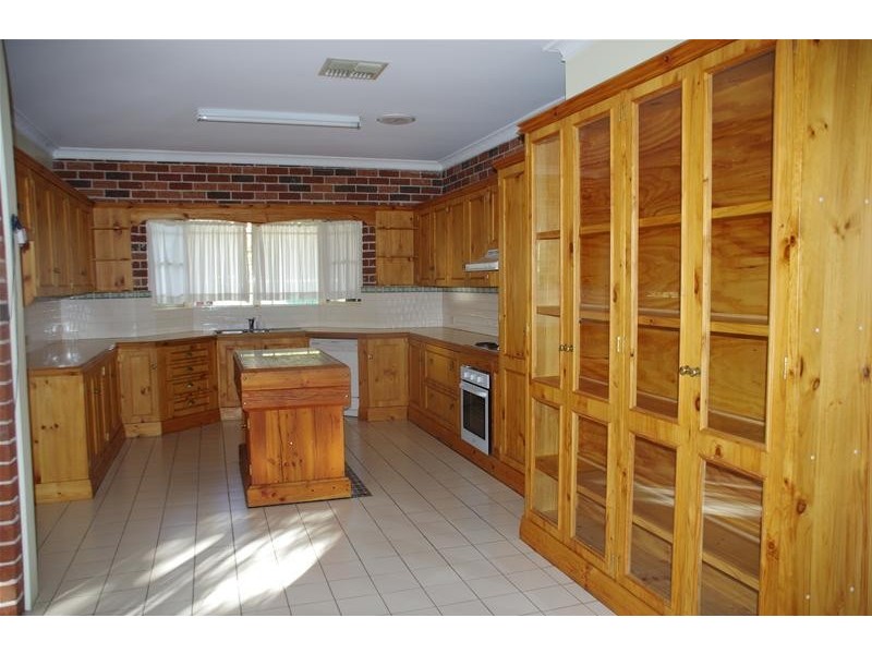 4 Eucalypt Close, Cowra NSW 2794