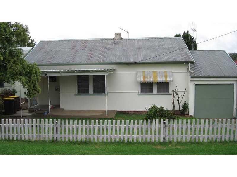 80 Lachlan Street, Cowra NSW 2794