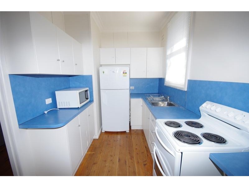 2 Sheahan Street, Cowra NSW 2794