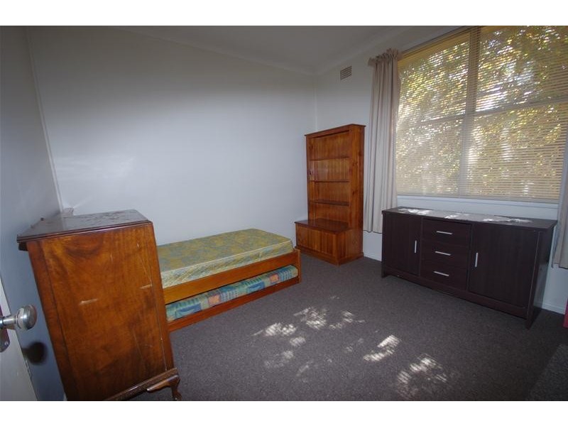 2 Sheahan Street, Cowra NSW 2794