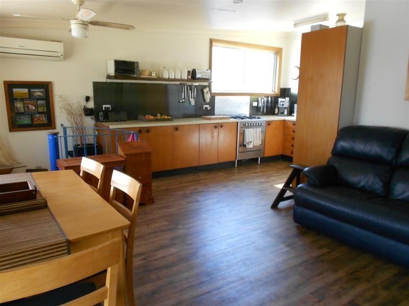 2232 Reg Hailstone Way, Cowra NSW 2794