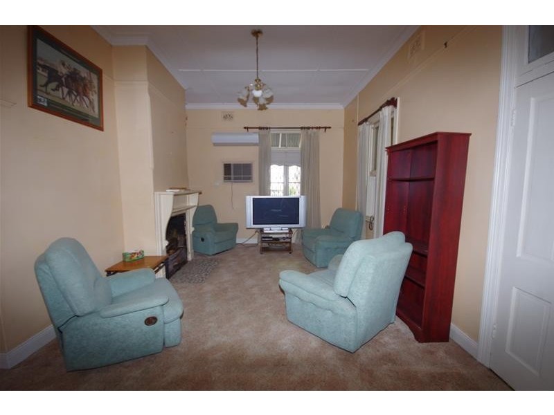 54 Lachlan Street, Cowra NSW 2794