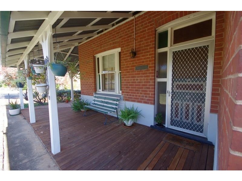 54 Lachlan Street, Cowra NSW 2794