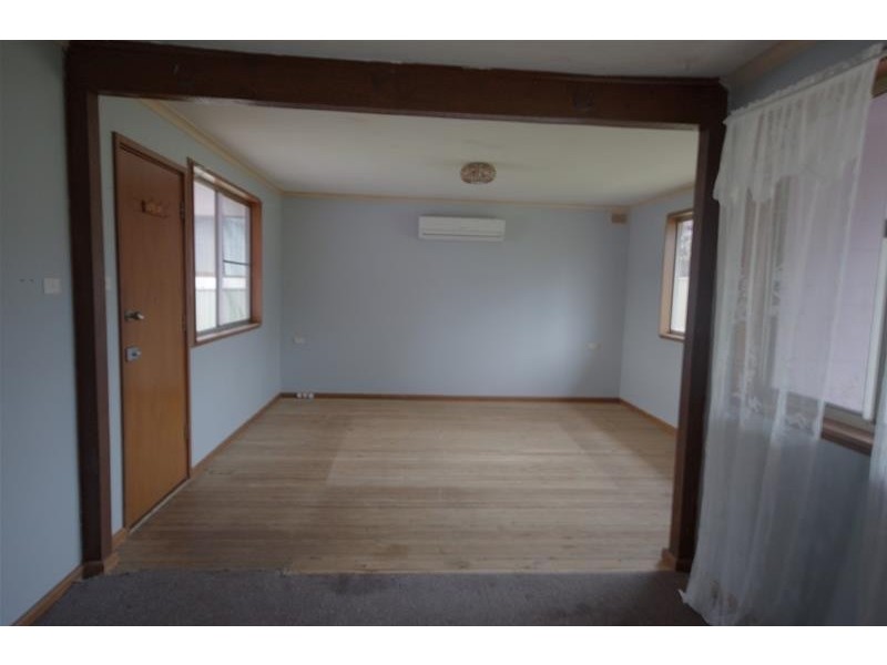 15 Jindalee Circuit, Cowra NSW 2794