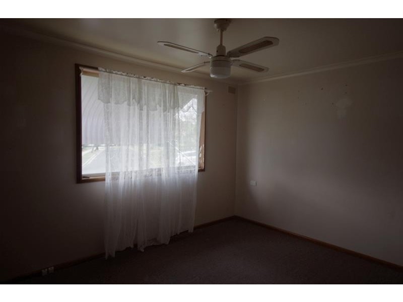 15 Jindalee Circuit, Cowra NSW 2794