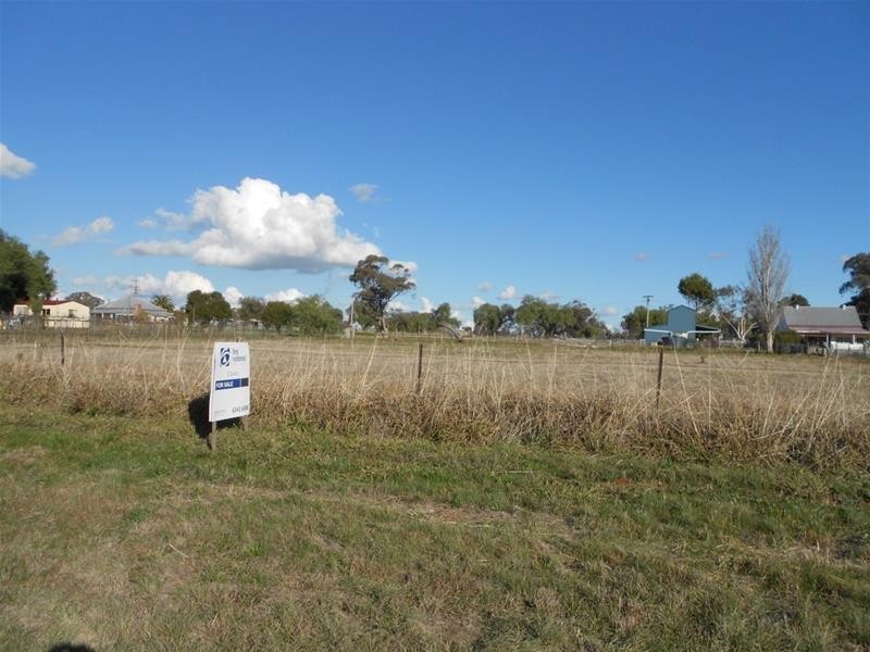 13 Belmore Street, Woodstock NSW 2793