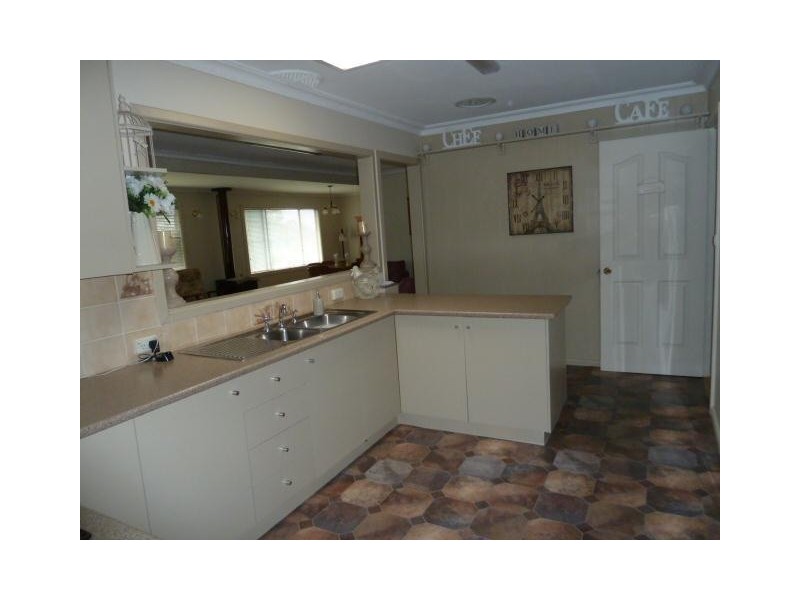 20 Berowra Street, Cowra NSW 2794