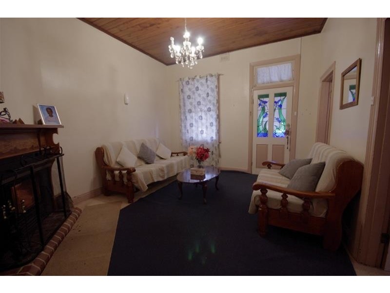 17 Railway Street, Cowra NSW 2794