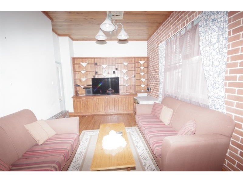 17 Railway Street, Cowra NSW 2794