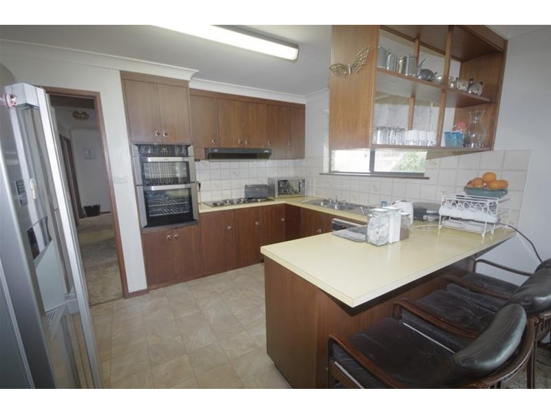 4 Lowan Place, Cowra NSW 2794