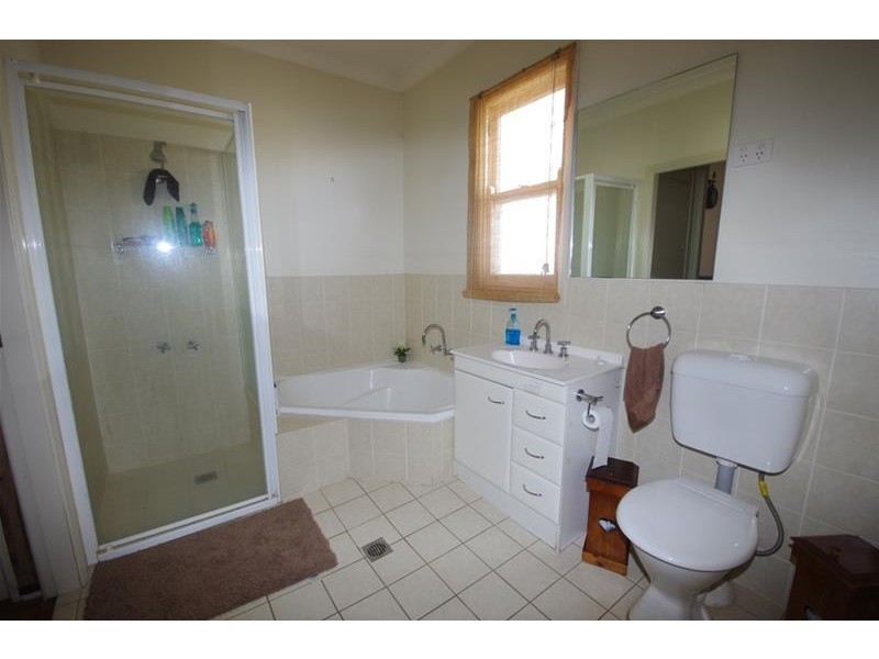 58 Fitzroy Avenue, Cowra NSW 2794