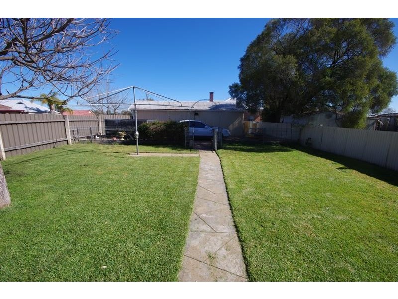 58 Fitzroy Avenue, Cowra NSW 2794
