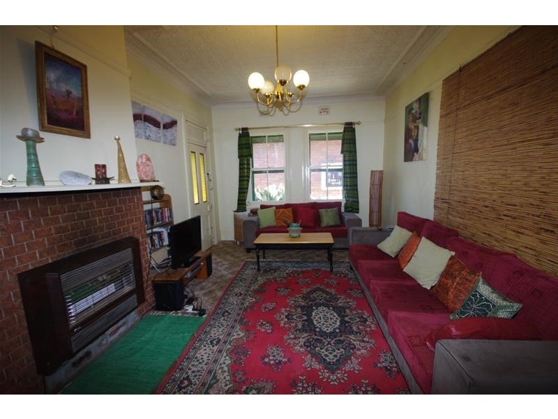 102 Liverpool Street, Cowra NSW 2794