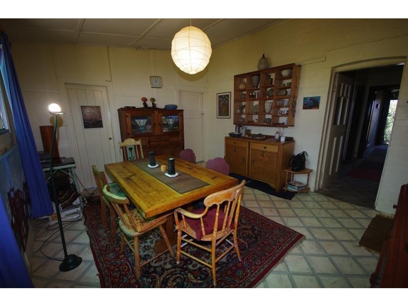 102 Liverpool Street, Cowra NSW 2794