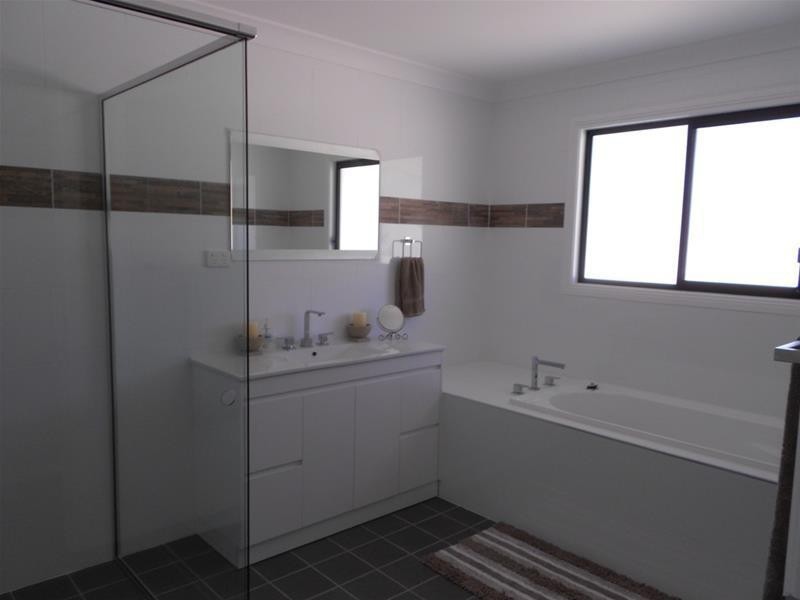 80 Glen Avon Road, Cowra NSW 2794