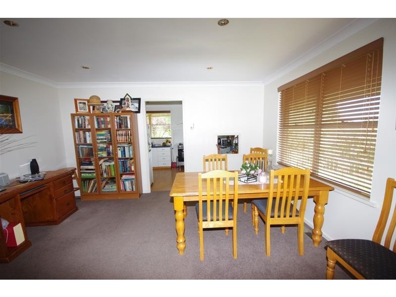 12 Yarrawonga Crescent, Cowra NSW 2794