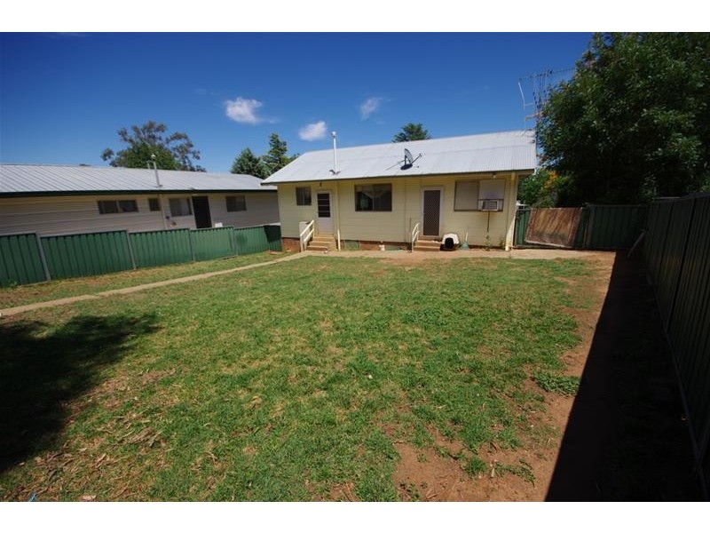 97 Macquarie Street, Cowra NSW 2794