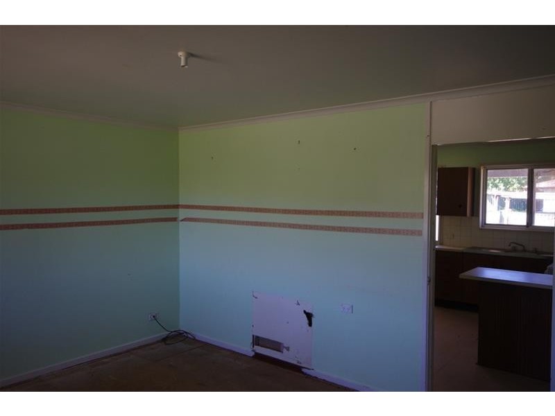 24 Pridham Street, Cowra NSW 2794