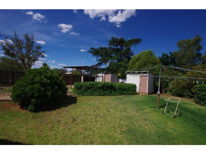31 Forbes Street, Gooloogong NSW 2805