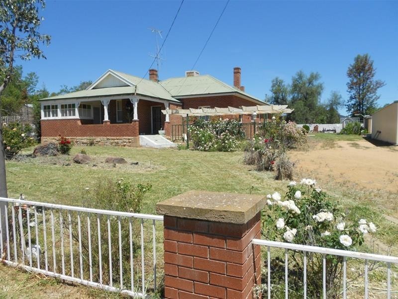 22 Broad Street, Koorawatha NSW 2807