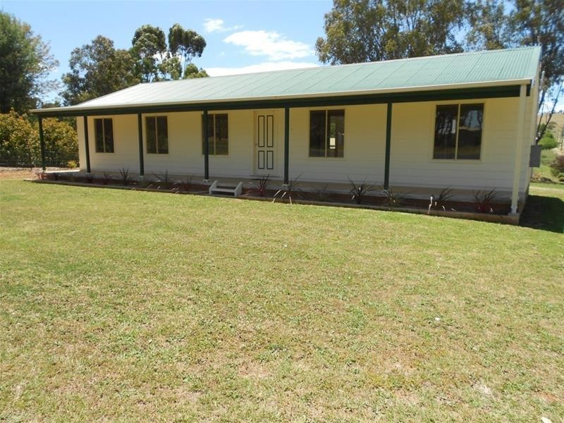 1 Parkes Street, Woodstock NSW 2793