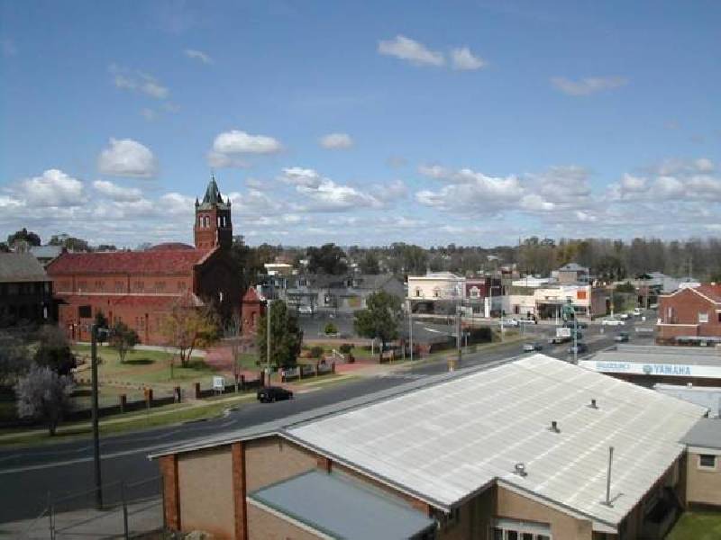 6 Lachlan Street, Cowra NSW 2794