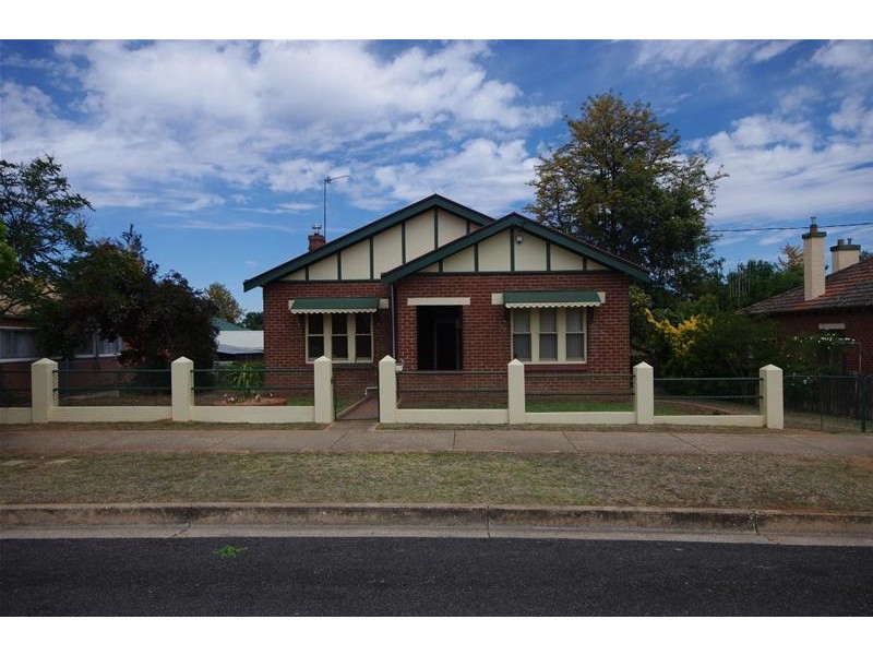 68 Brisbane Street, Cowra NSW 2794