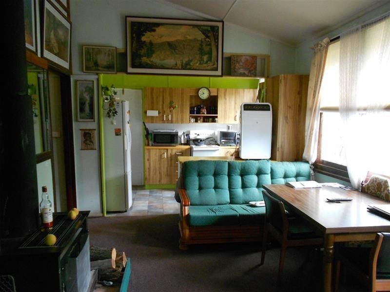 43 Belmore Street, Woodstock NSW 2793