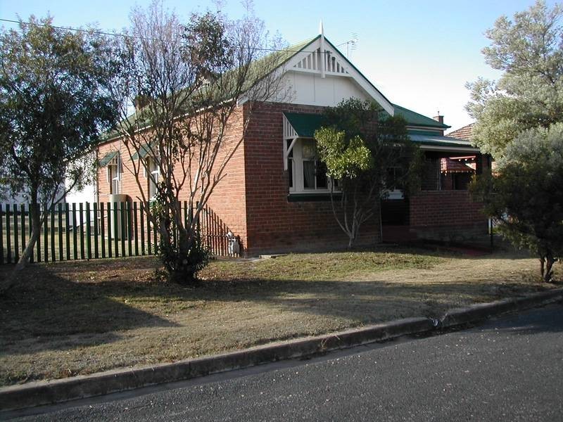 30 Parkes Street, Cowra NSW 2794