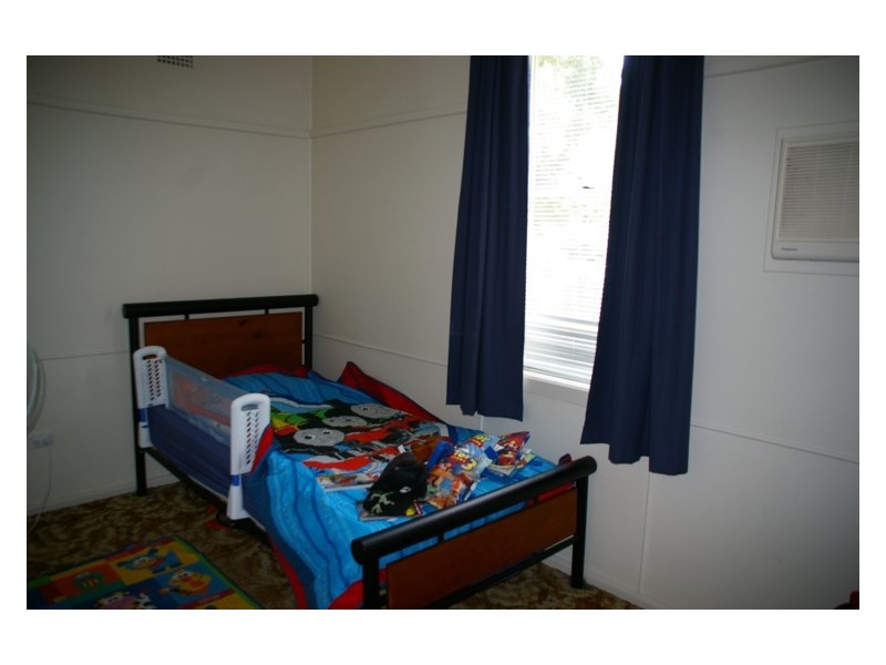 16 Myall Street, Cowra NSW 2794