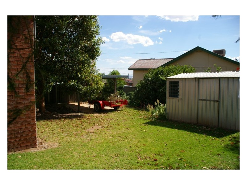 16 Myall Street, Cowra NSW 2794