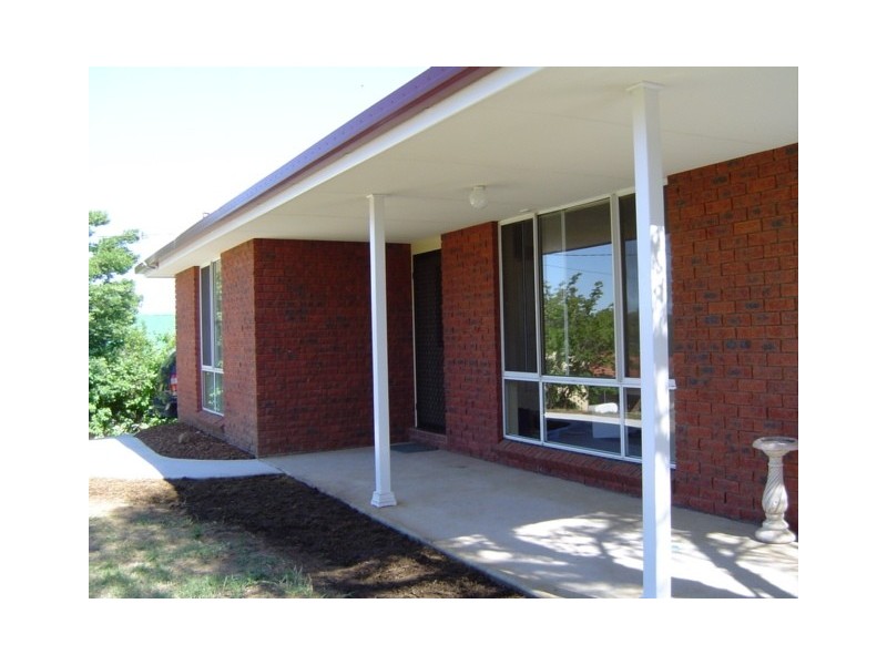 3 Flint Lane, Cowra NSW 2794