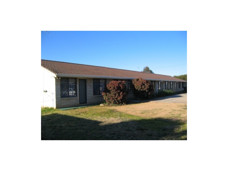 D/4 Cooyal Street, Cowra NSW 2794