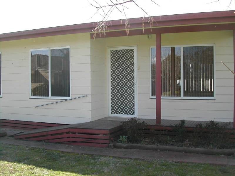 34A Camp Road, Cowra NSW 2794