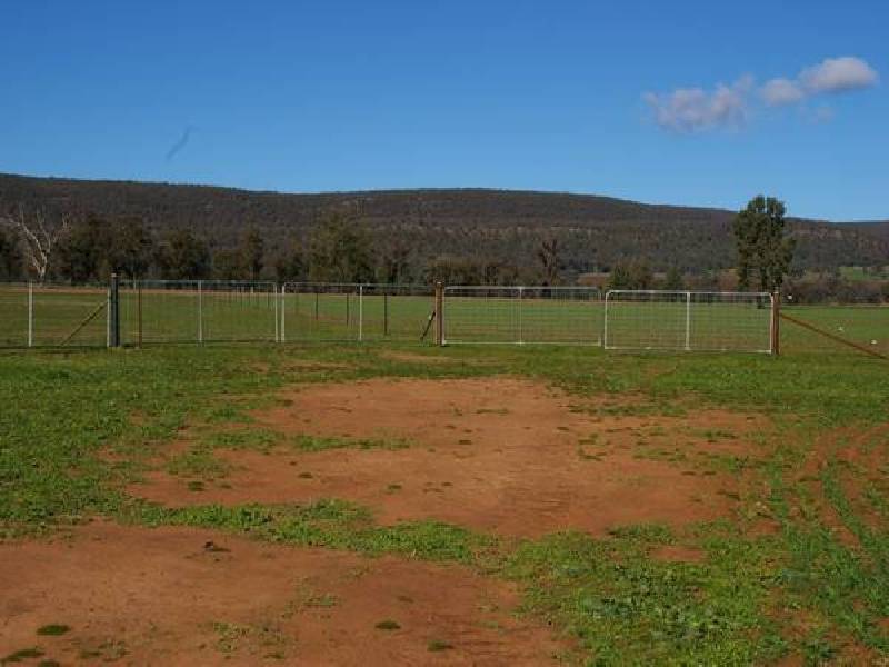 Grenfell Road, Gooloogong NSW 2805