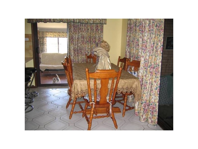 5 West Street, Wattamondara NSW 2794