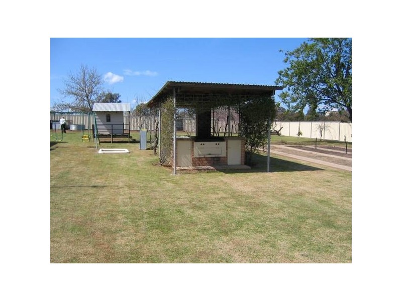 5 West Street, Wattamondara NSW 2794