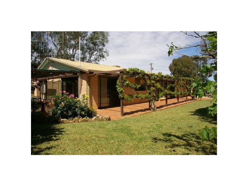Goodacre Drive, Woodstock NSW 2793