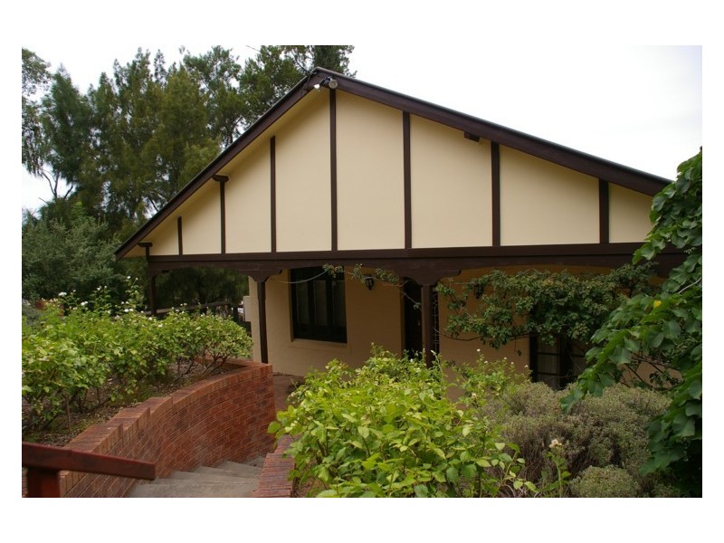 35 Keswick Street, Cowra NSW 2794