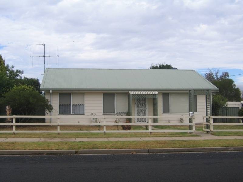 35 A Logan Street, Cowra NSW 2794