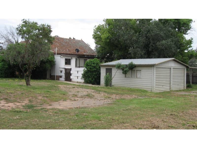 4 Shelley Street, Cowra NSW 2794