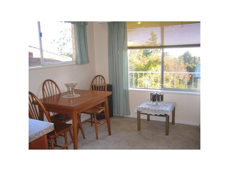 18 Henderson Street, Cowra NSW 2794