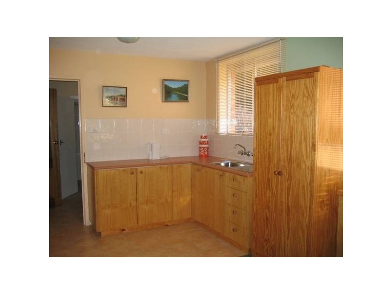 18 Henderson Street, Cowra NSW 2794
