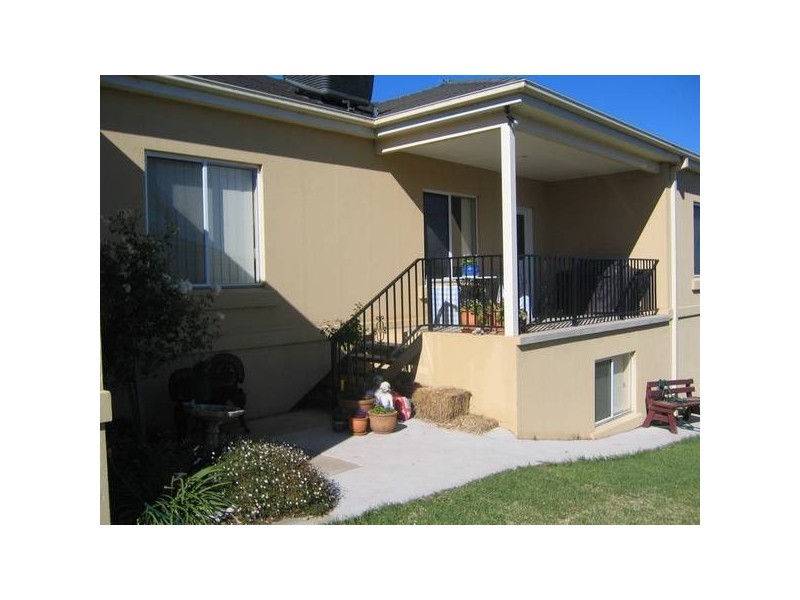 2 Paris Place, Cowra NSW 2794