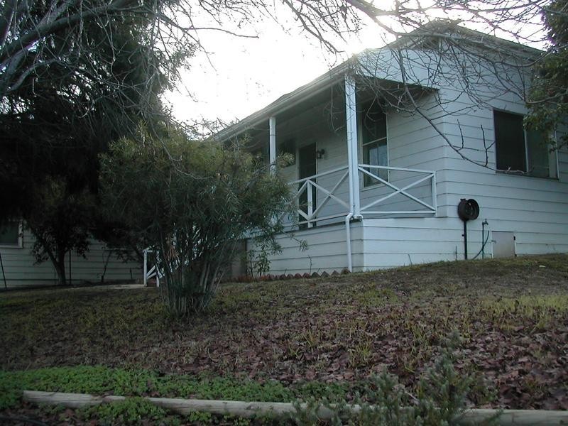 4 Lynch Street, Cowra NSW 2794