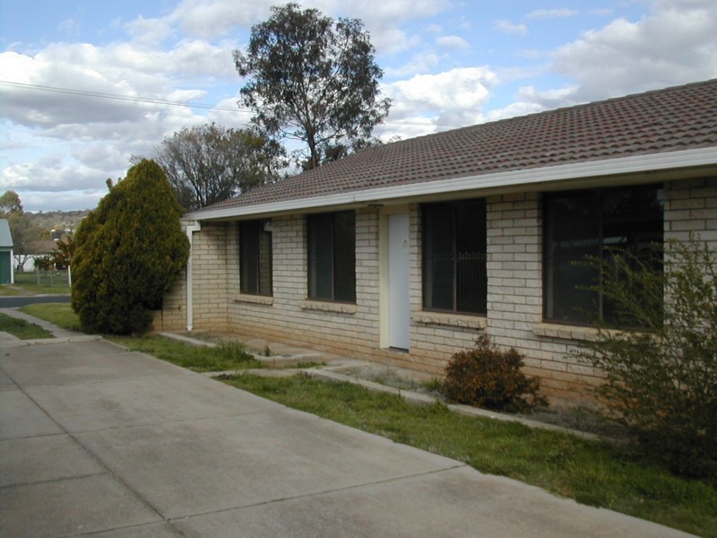 2 Cooyal Street, Cowra NSW 2794