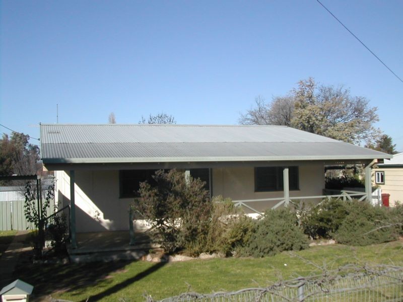 23 Bourke Street, Cowra NSW 2794
