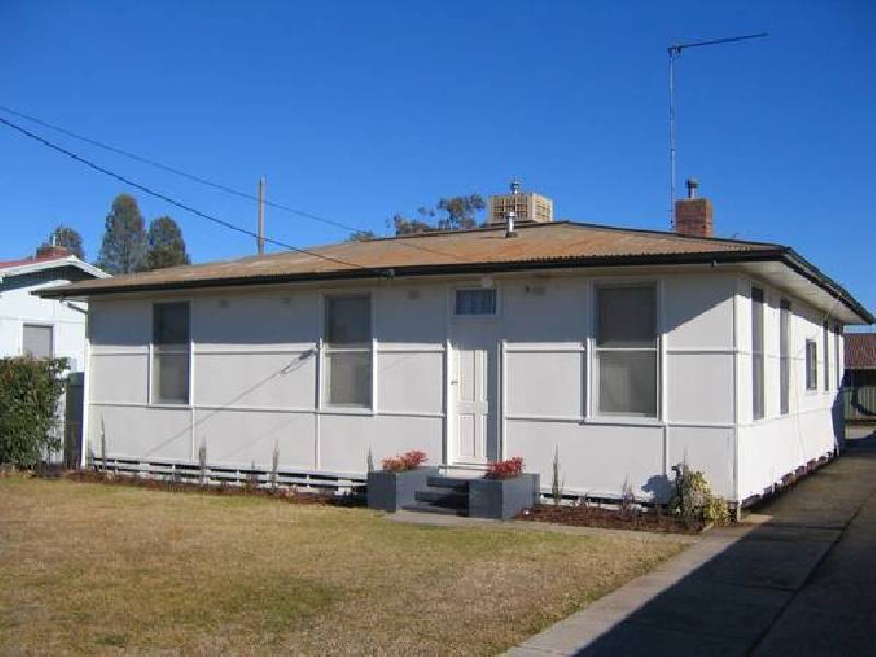32 Fitzroy Avenue, Cowra NSW 2794