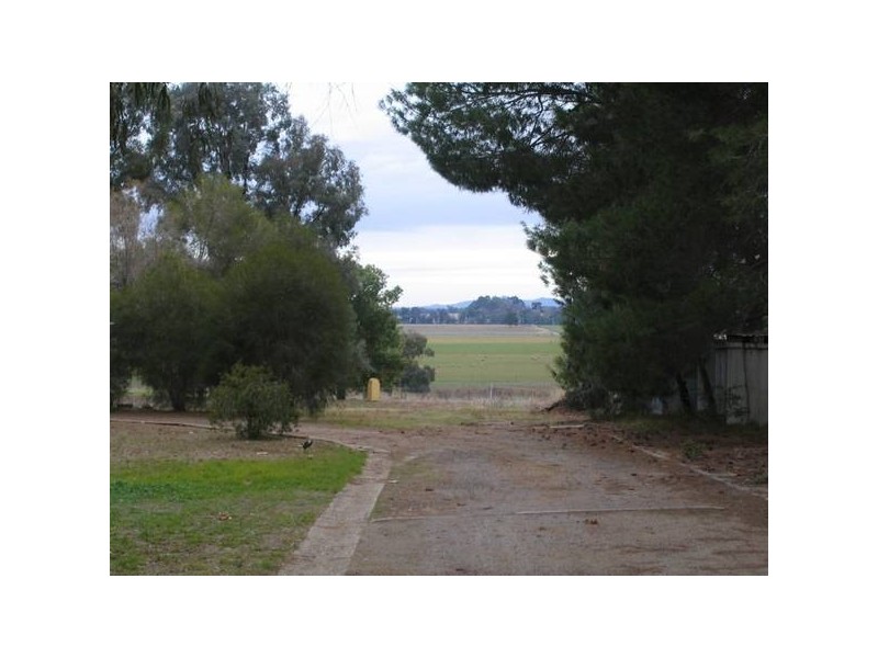 68 Gem Road, Cowra NSW 2794