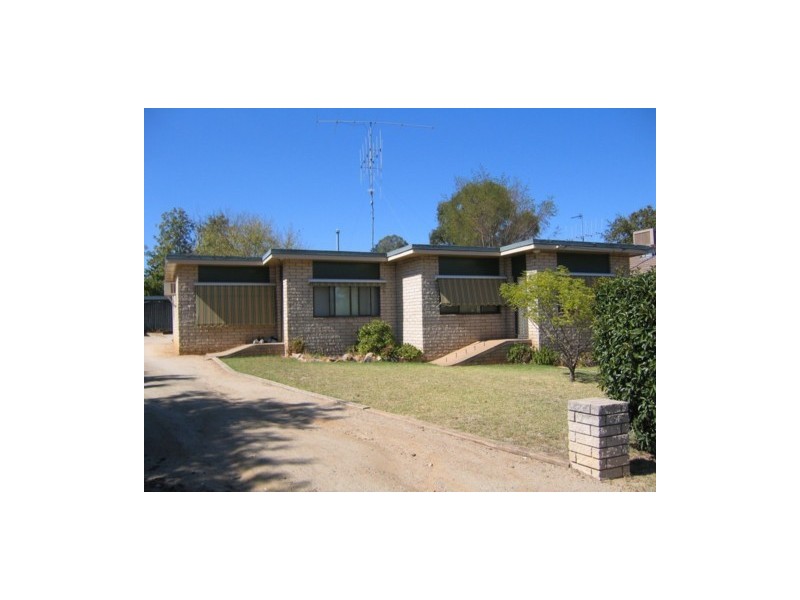 B/83 LACHLAN STREET, Cowra NSW 2794
